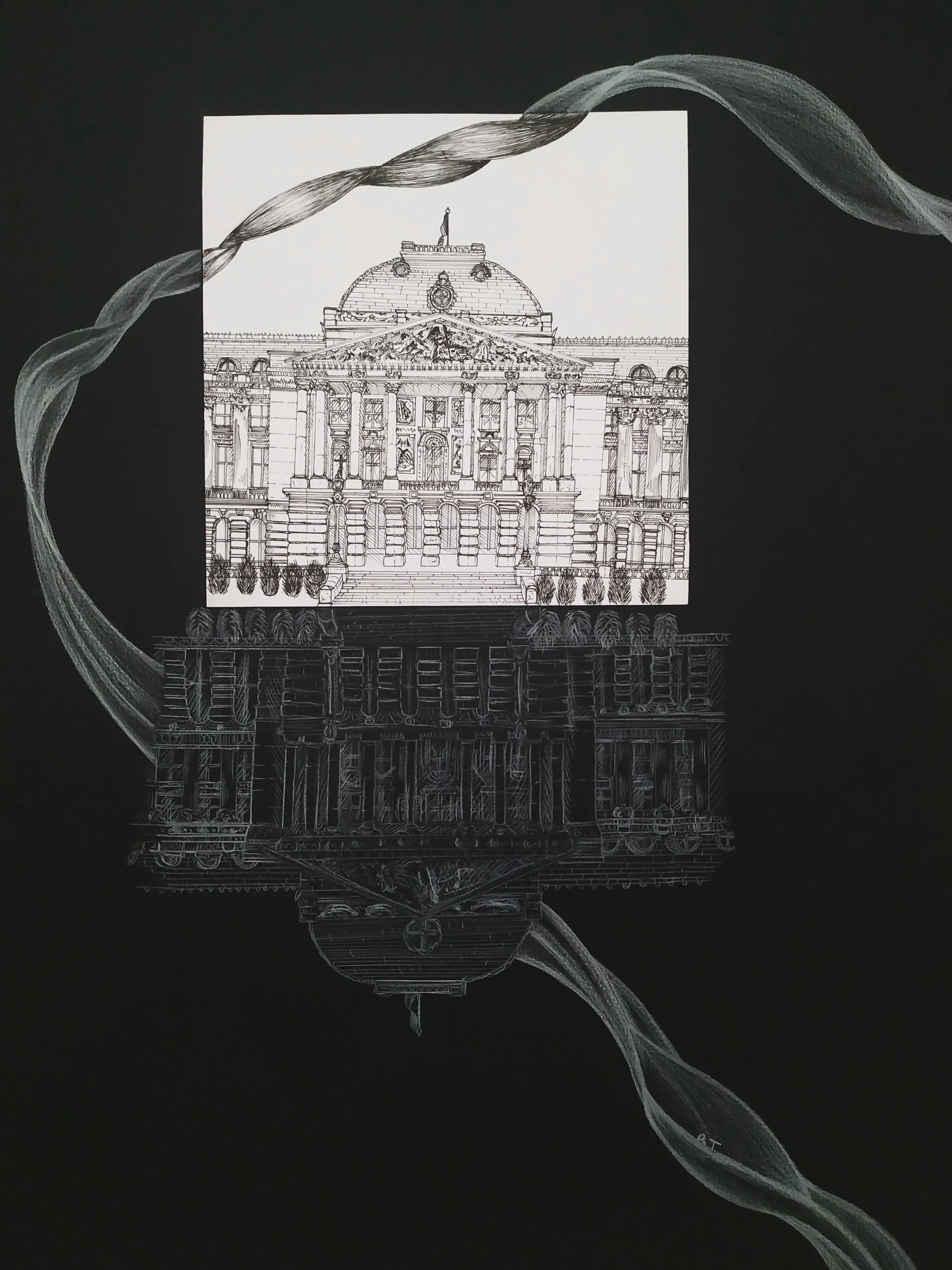Façade de palais dessinée à l'encre, posée sur fond noir, prolongée vers le bas par son reflet et par des volutes de fumée.